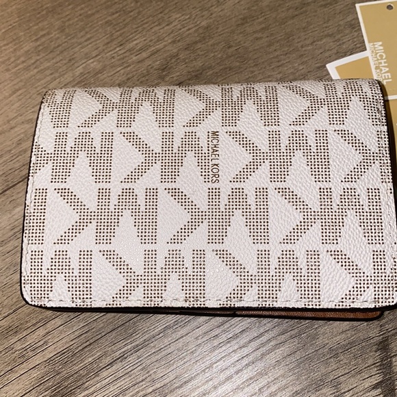 NWT Micheal Kors Jetset Wallet - Picture 6 of 10